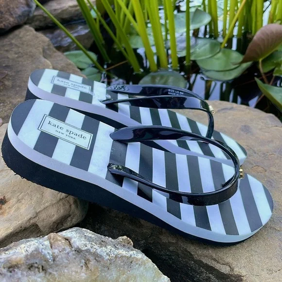 Kate Spade New York 8 Milli Flip Flop black & White striped Org. box Never Worn - Picture 10 of 13